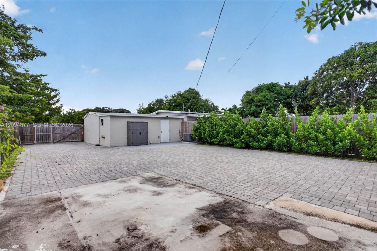 5197 NE 14th Ave, Pompano Beach, FL 33064 Photo