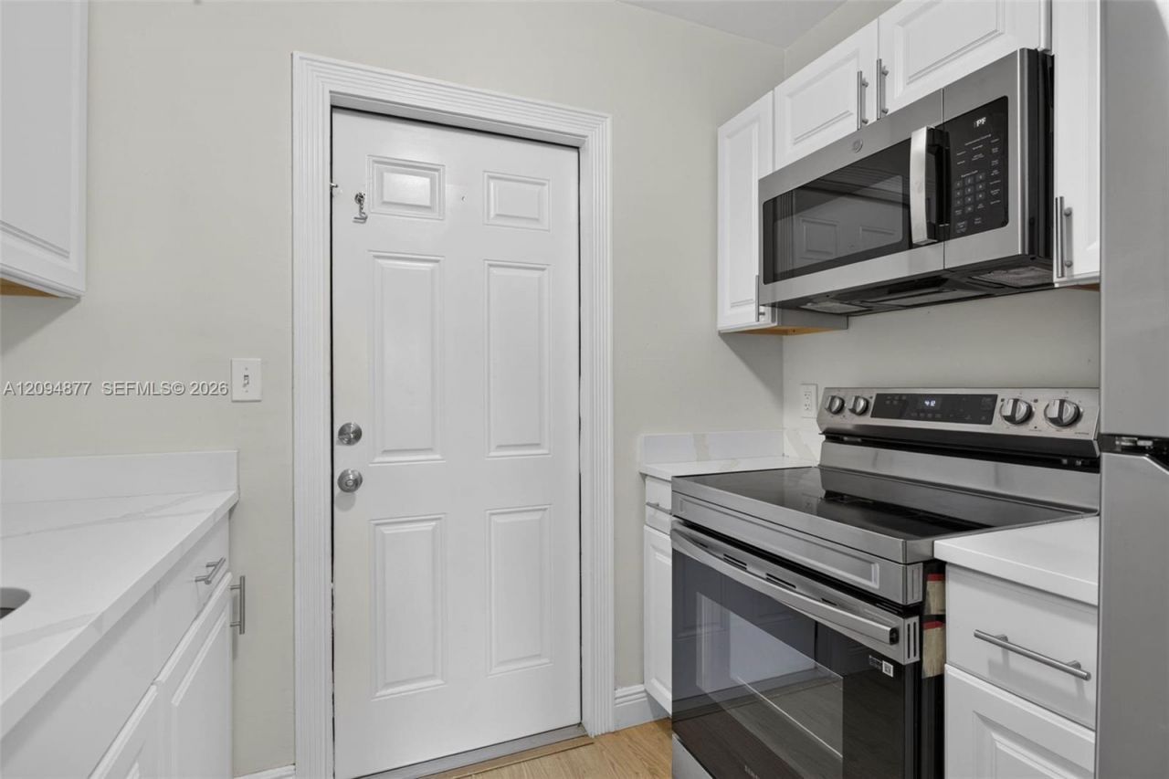 5197 NE 14th Ave, Pompano Beach, FL 33064 Photo