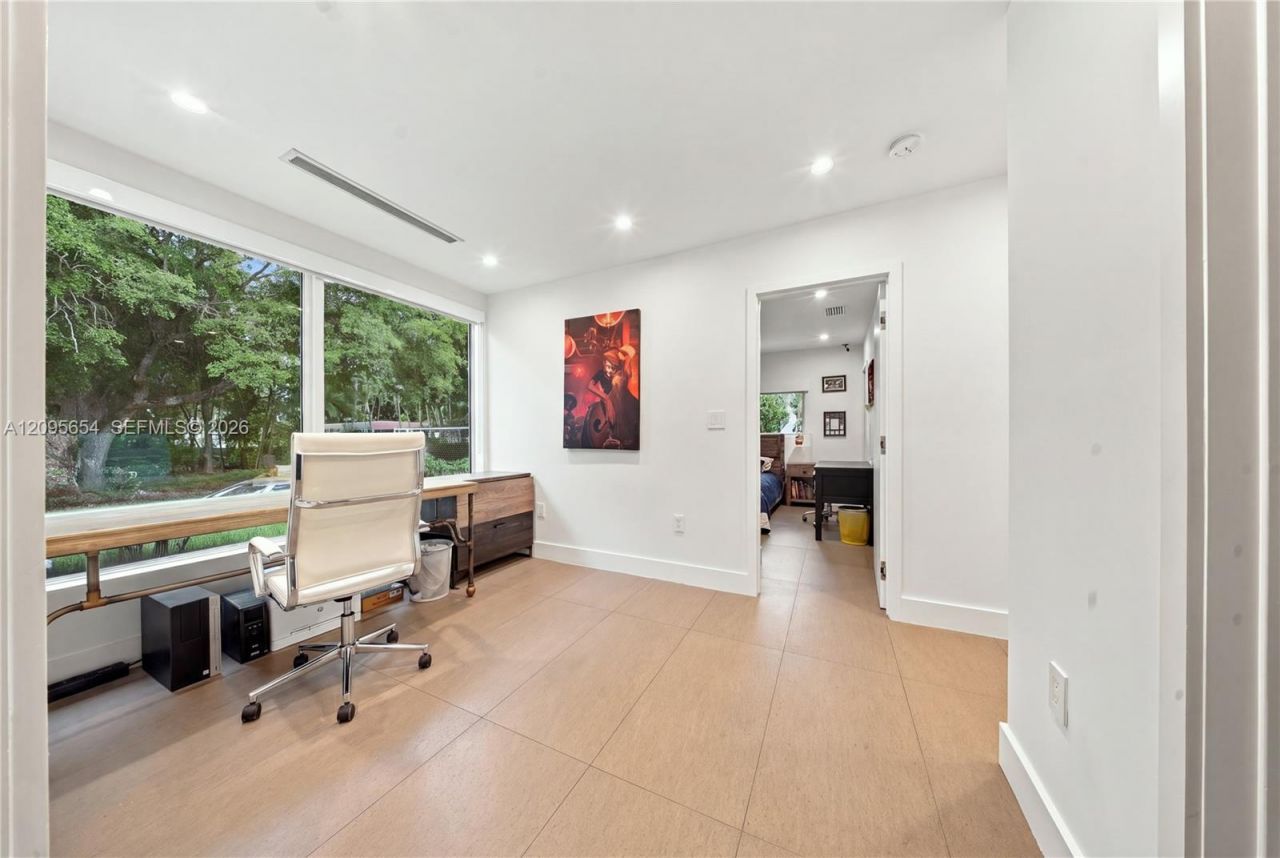 3680 Battersea Rd , Miami, FL 33133 Photo