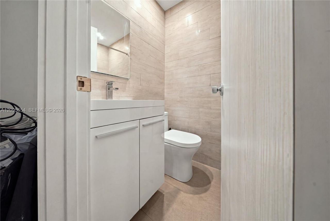 3680 Battersea Rd , Miami, FL 33133 Photo