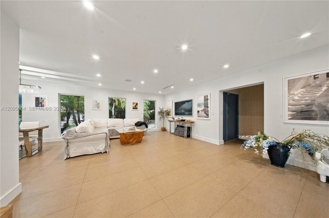 3680 Battersea Rd , Miami, FL 33133 Photo