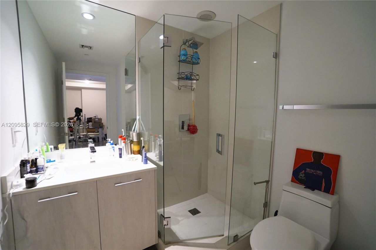 55 SW 9th St, Unit 1405, Miami, FL 33130 Photo
