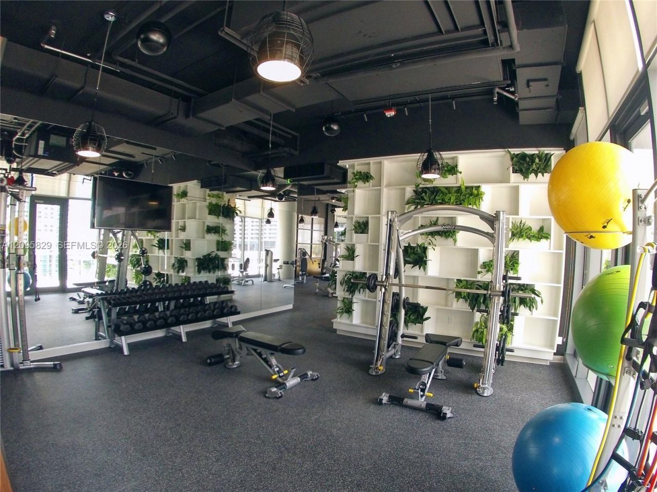 55 SW 9th St, Unit 1405, Miami, FL 33130 Photo
