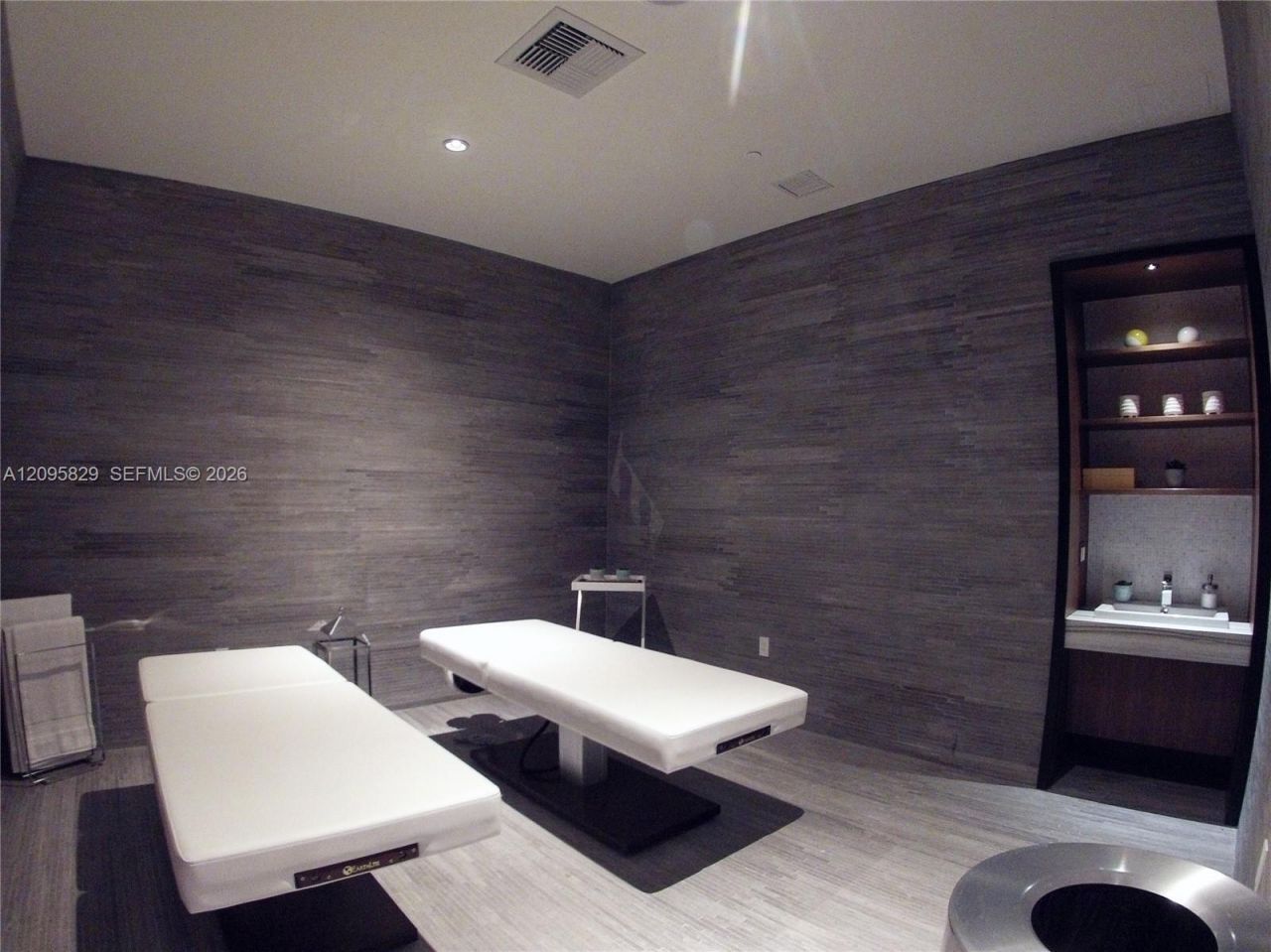 55 SW 9th St, Unit 1405, Miami, FL 33130 Photo