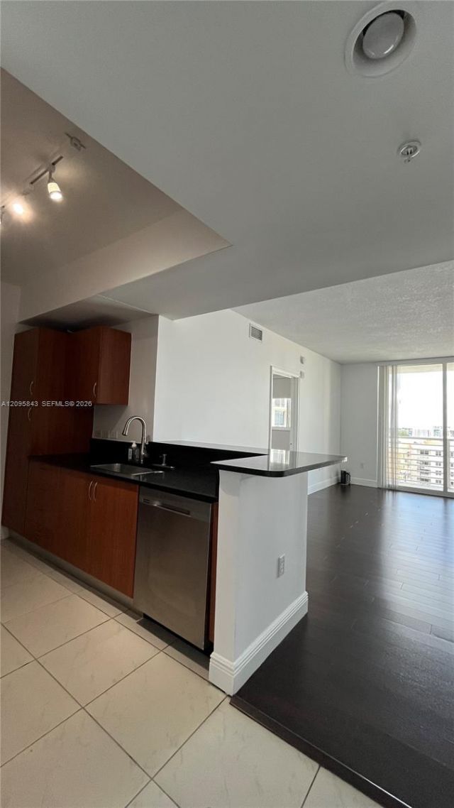 18800 NE 29th Ave , Unit 1023, Aventura, FL 33180 Photo