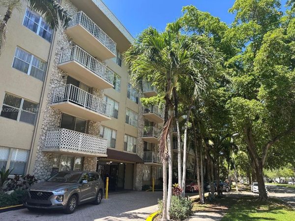 1805 Sans Souci Blvd , Unit 301, North Miami, FL 33181