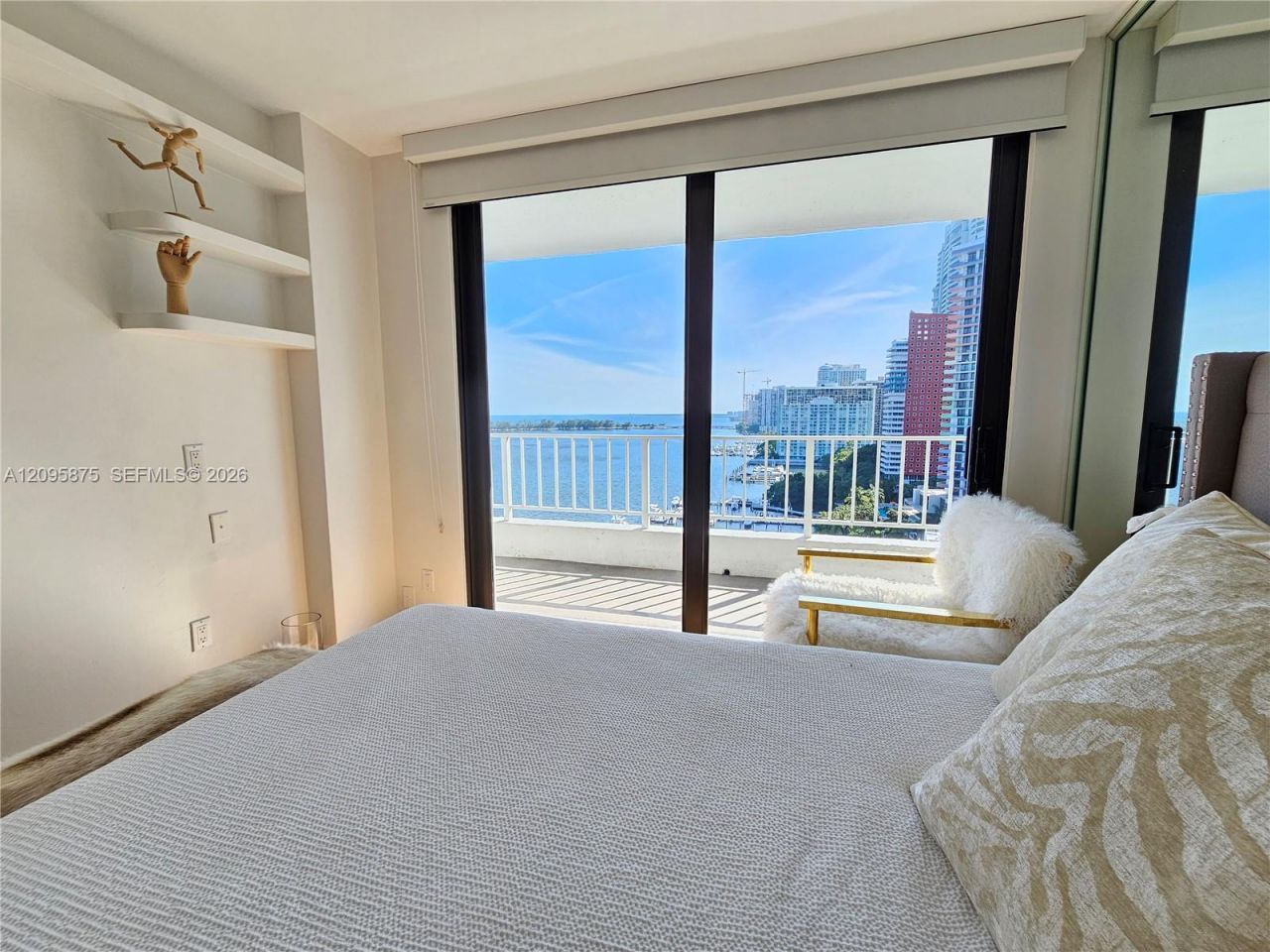 200 SE 15th Rd , Unit 17K, Miami, FL 33129 Photo