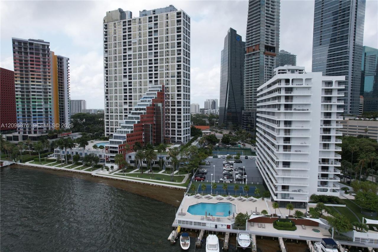 200 SE 15th Rd , Unit 17K, Miami, FL 33129 Photo