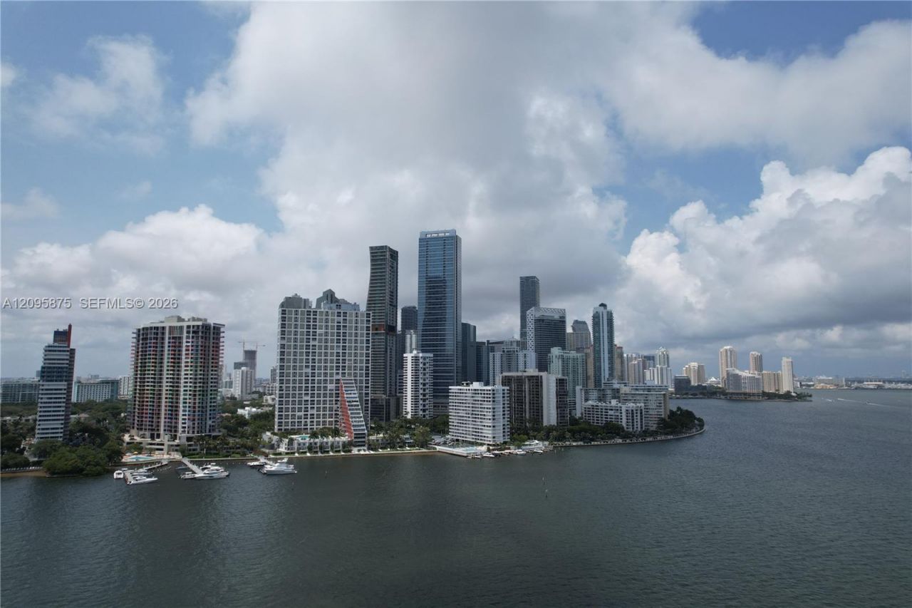 200 SE 15th Rd , Unit 17K, Miami, FL 33129 Photo