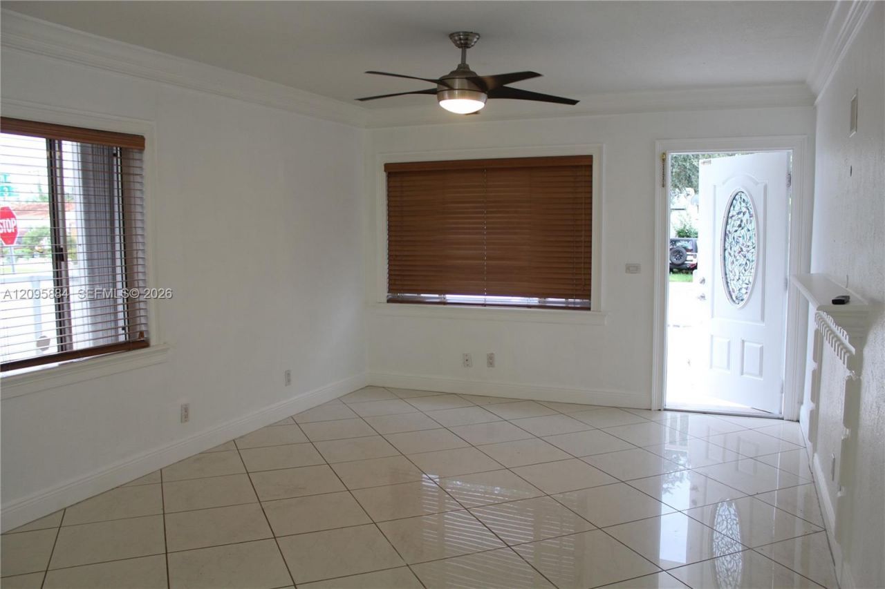 300 SW 71st Ave, Unit 1, Miami, FL 33144 Photo
