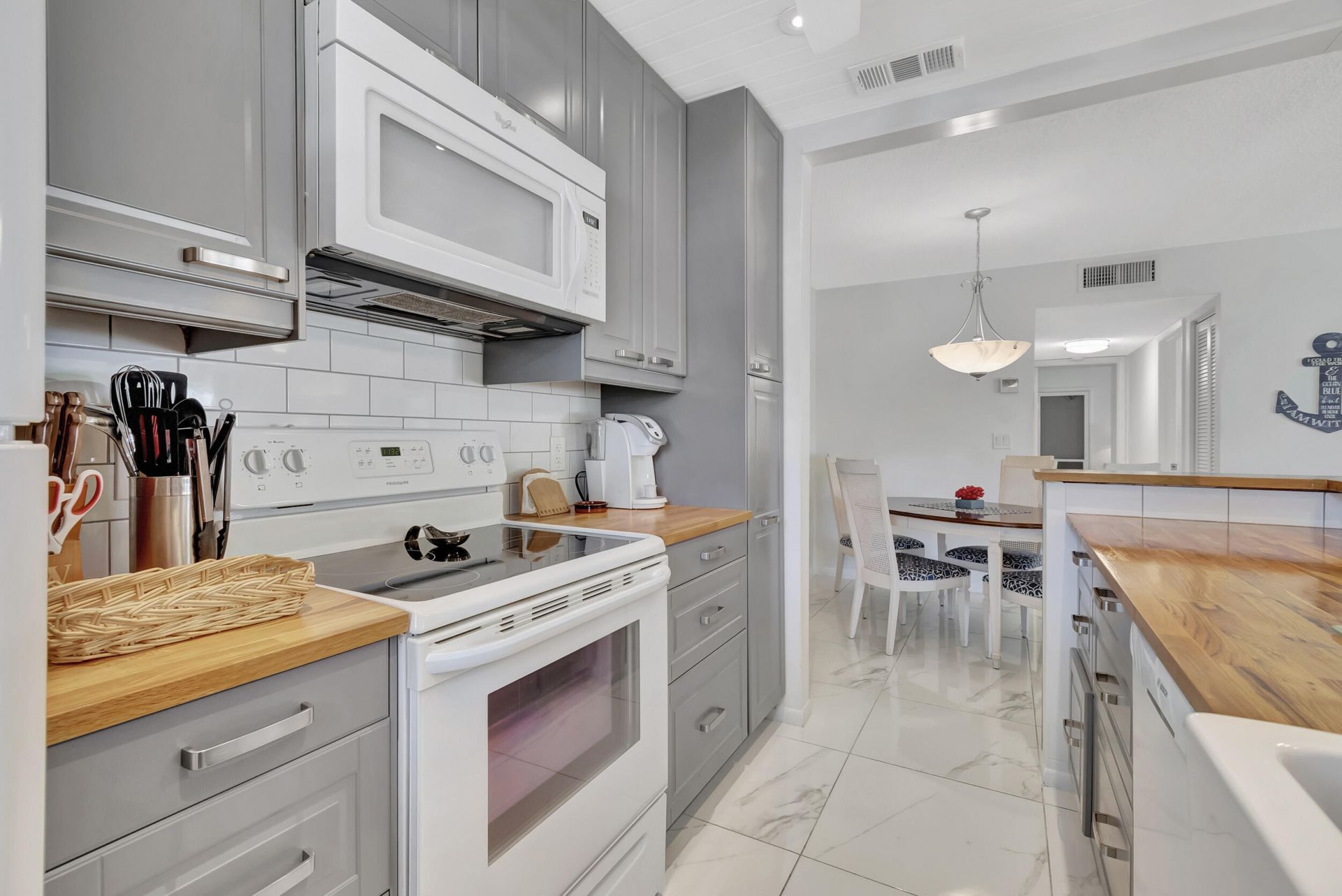 1182 S Drive Circle, Unit D, Delray Beach, FL 33445 Photo