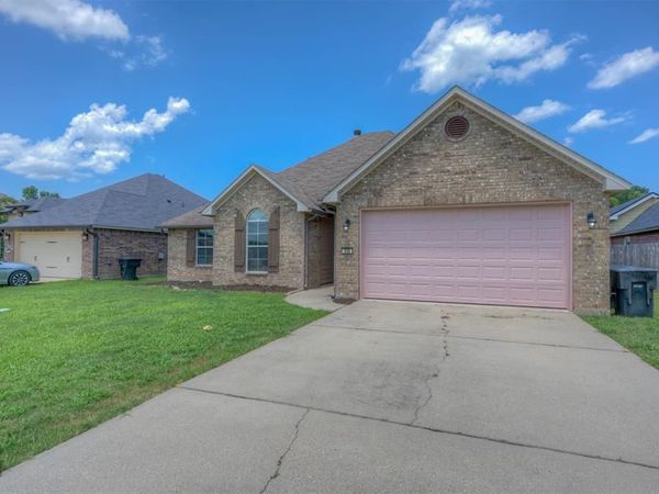 340 Avondale Lane , Bossier City, LA 71112