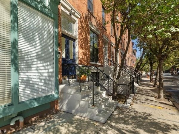 273 Monmouth St, Jersey, NJ 07302