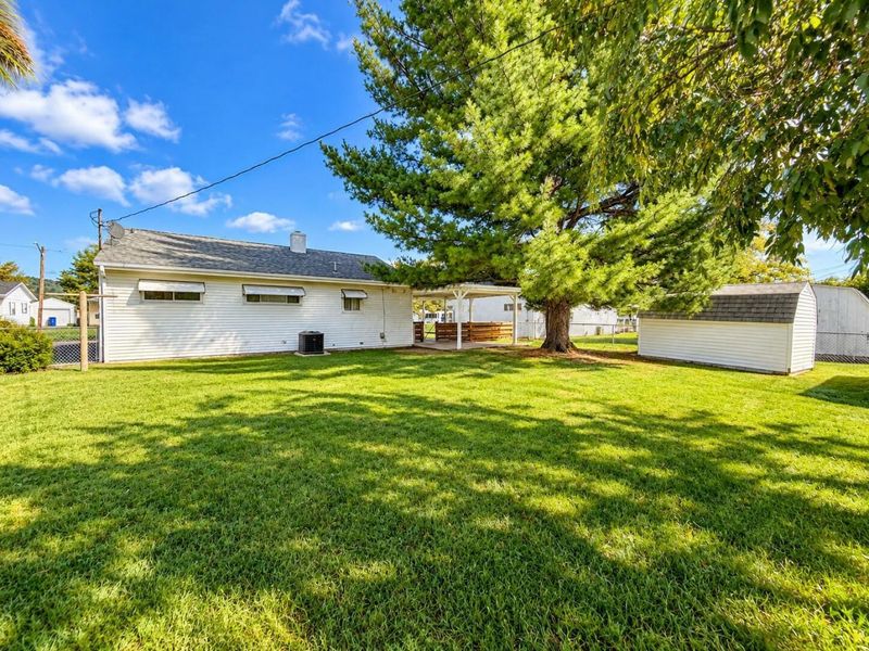 231 Mount Logan Drive, Chillicothe, OH 45601 Photo 2