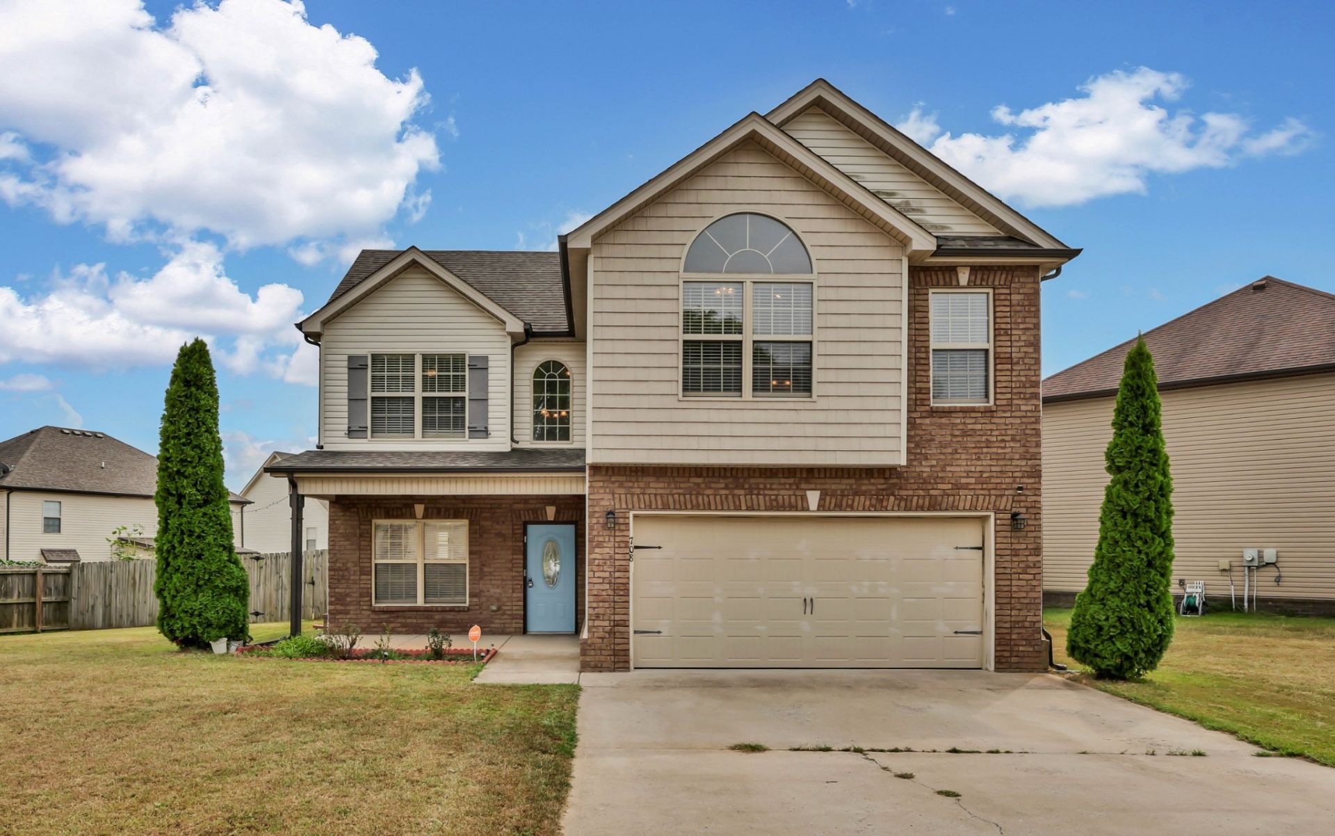 708 Sturdivant Dr, Clarksville, TN 37042 Main Photo