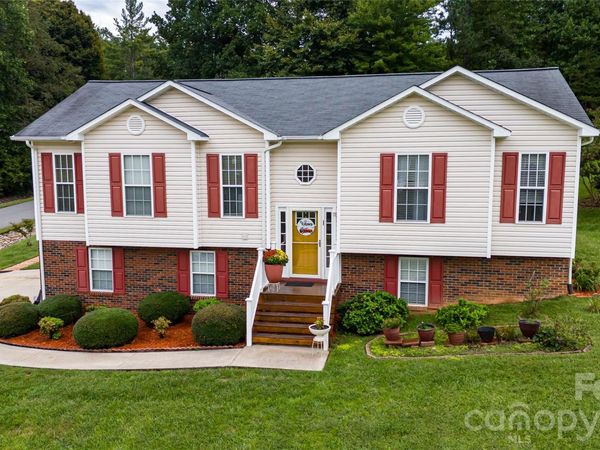 142 Doe Run , Morganton, NC 28655
