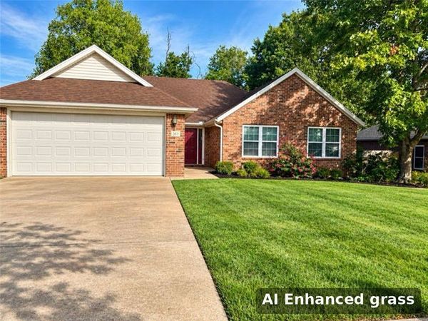 203 Blake Drive , Centerton, AR 72719