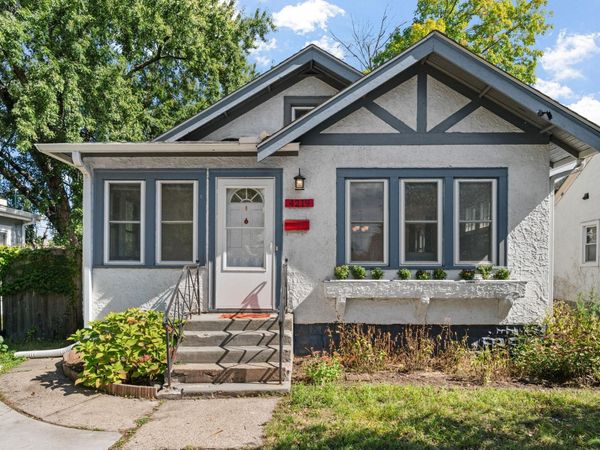 4219 5th Avenue S, Minneapolis, MN 55409