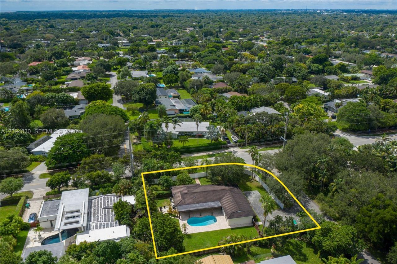 7985 SW 136th St, Pinecrest, FL 33156 Photo