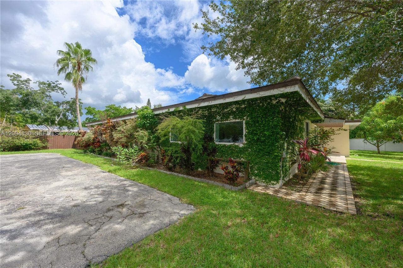 7985 SW 136th St, Pinecrest, FL 33156 Photo