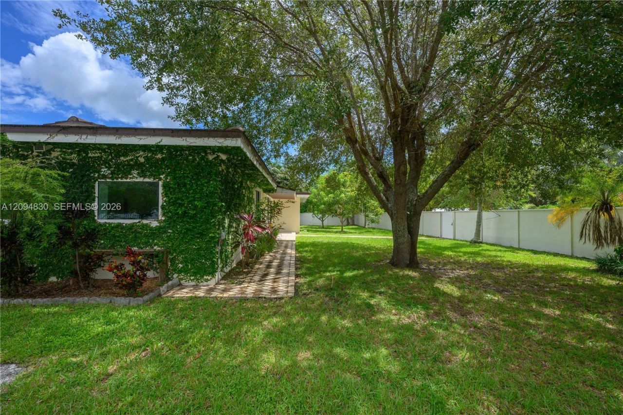 7985 SW 136th St, Pinecrest, FL 33156 Photo