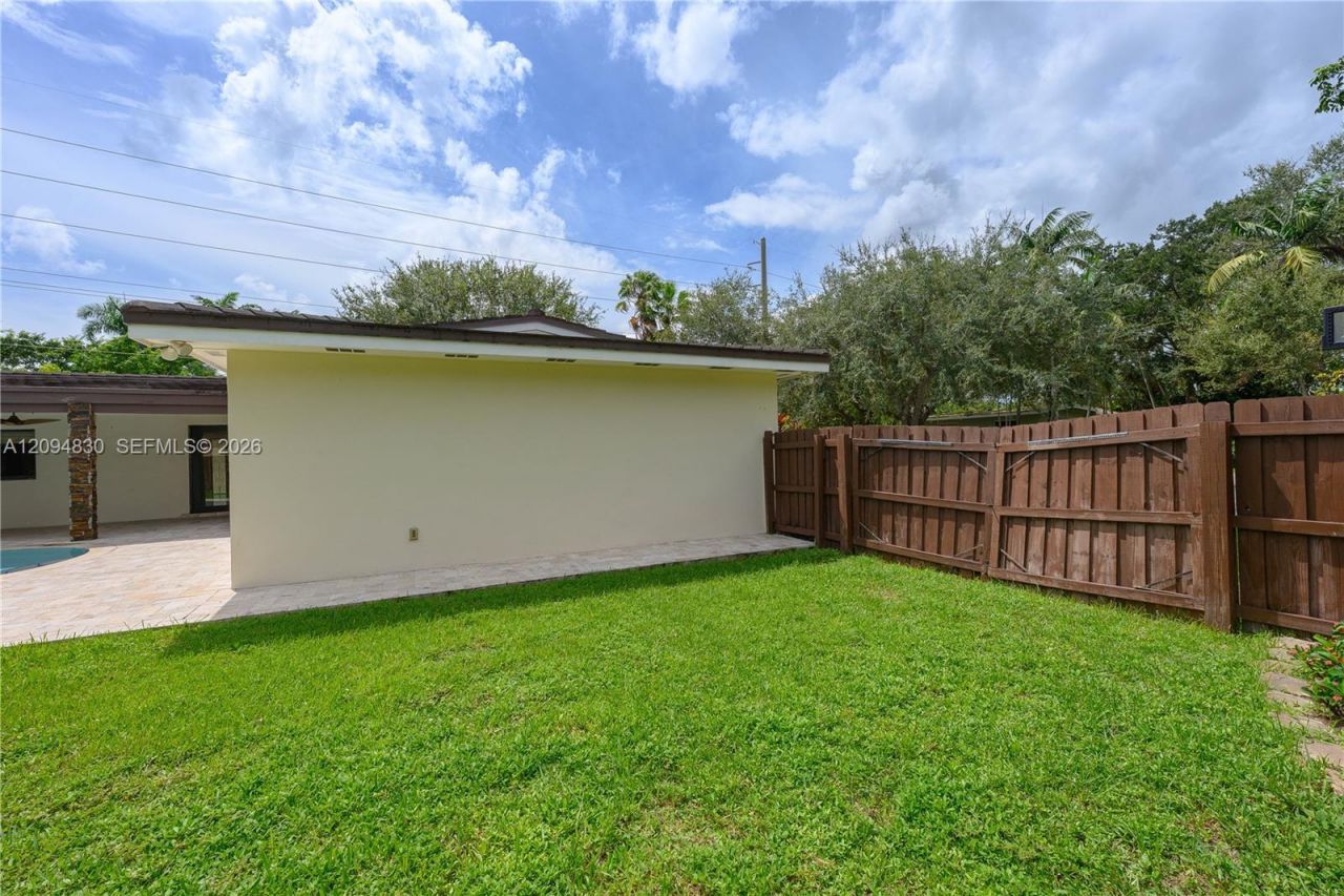 7985 SW 136th St, Pinecrest, FL 33156 Photo