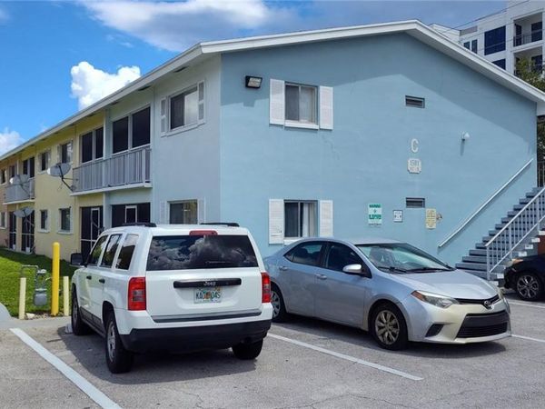 1501 Crescent Cir , Unit C27, Lake Park, FL 33403