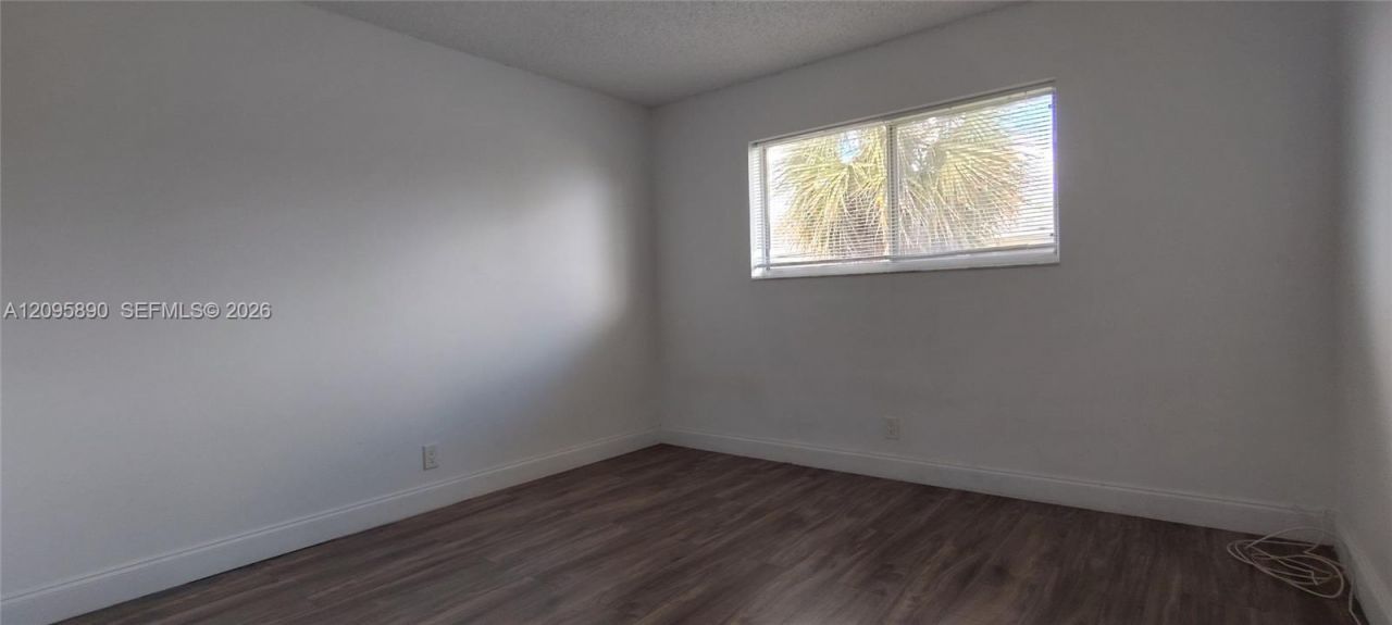 1501 Crescent Cir, Unit C27, Lake Park, FL 33403 Photo