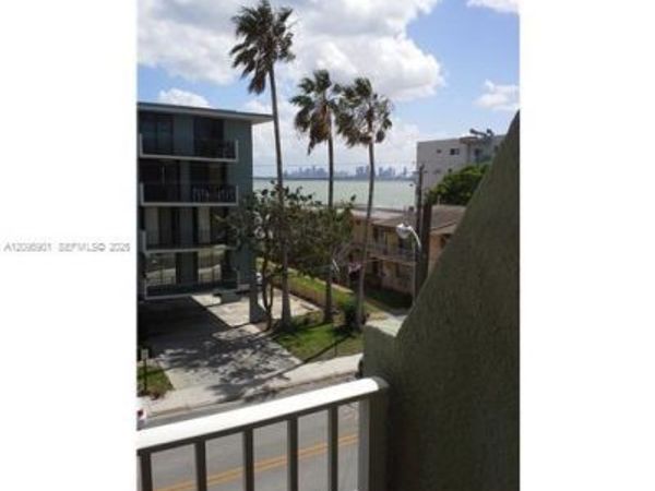 1801 S Treasure Dr , Unit 419, North Bay Village, FL 33141