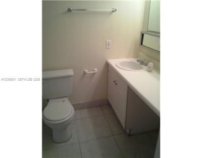 1801 S Treasure Dr, Unit 419, North Bay Village, FL 33141 Photo