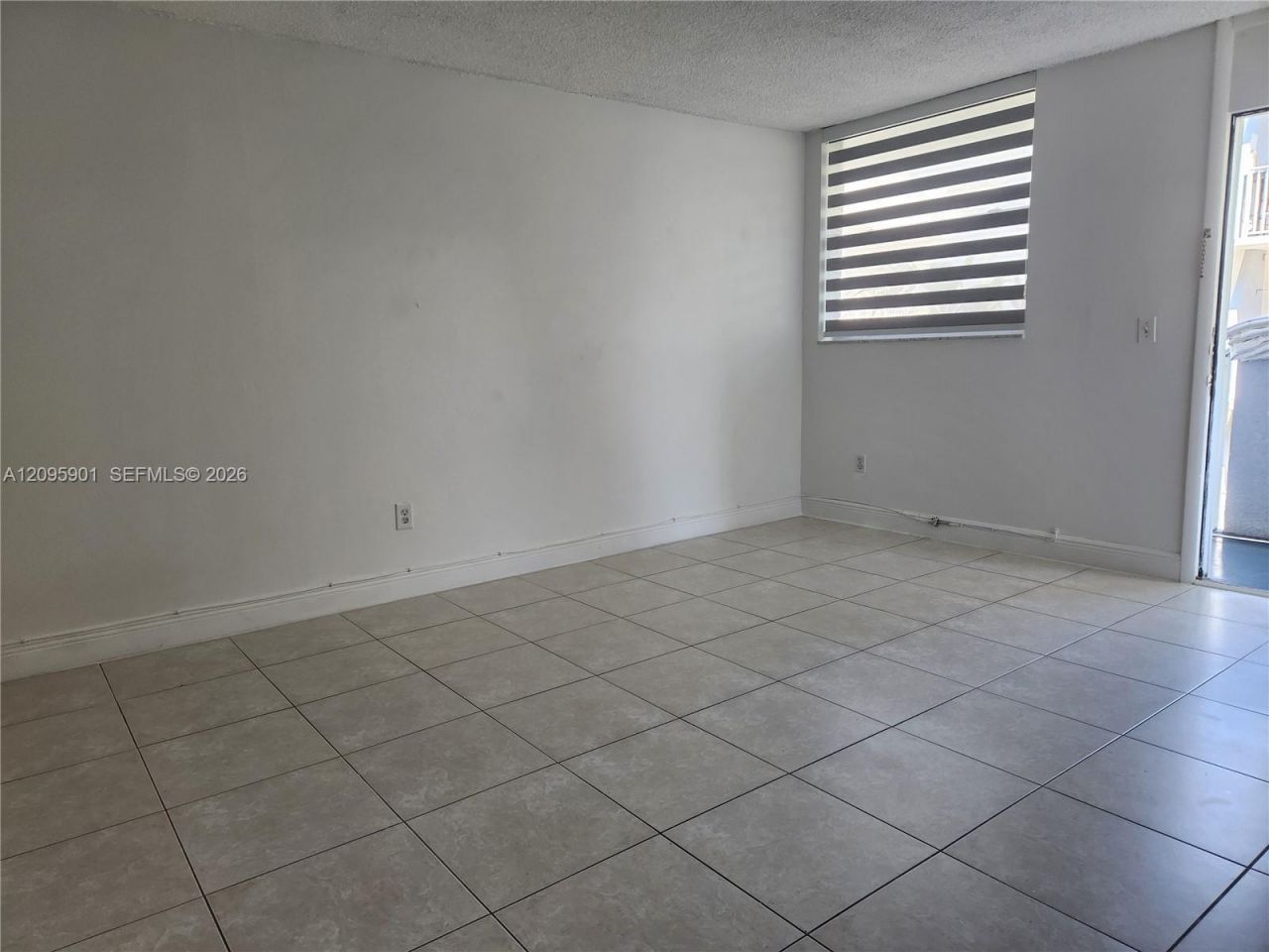 1801 S Treasure Dr, Unit 419, North Bay Village, FL 33141 Photo