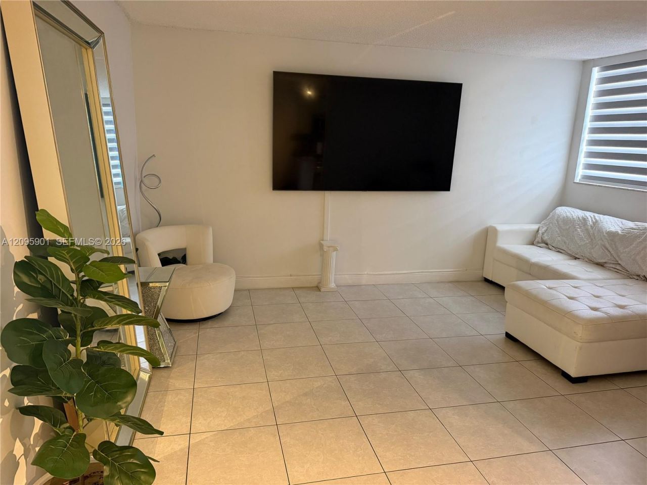 1801 S Treasure Dr, Unit 419, North Bay Village, FL 33141 Photo