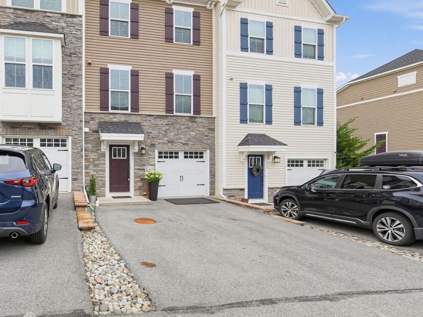 221 Sugar Maple Square , Downingtown, PA 19335 Main Photo