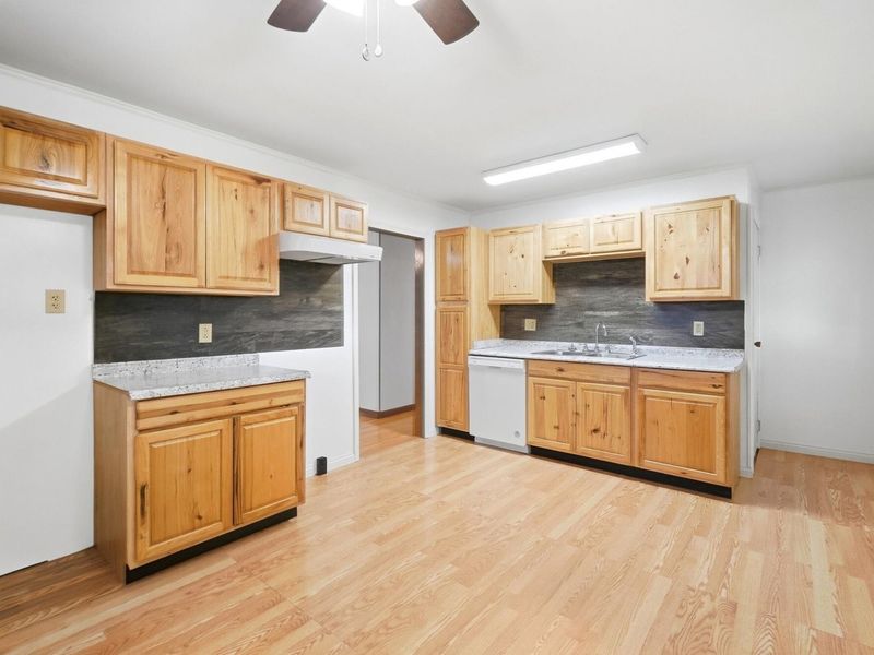 13 Western Drive, West Alexandria, OH 45381 Photo 11