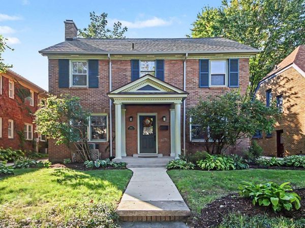 1031 Iroquois Drive SE, Grand Rapids, MI 49506