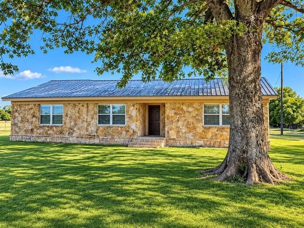 23339 FM 79 , Sumner, TX 75486