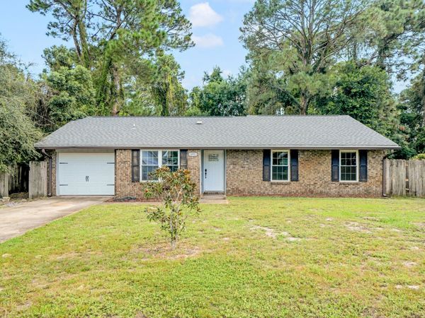 651 Wildwood Street, Mary Esther, FL 32569