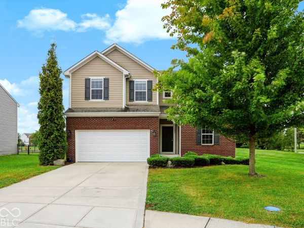 7803 Housefinch Lane , Indianapolis, IN 46239