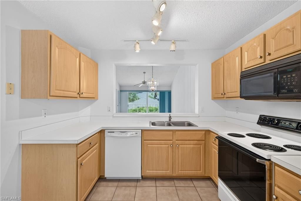 768 Landover Cir , Unit 203, Naples, FL 34104 Photo