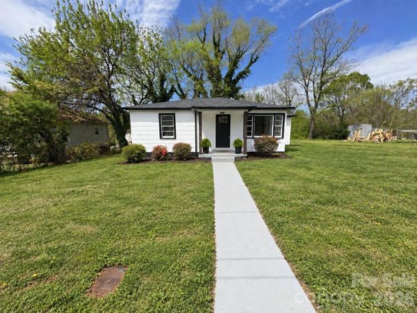 142 S Ervin Avenue , Newton, NC 28658