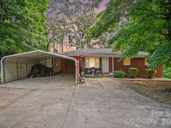 1308 E Stagecoach Trail, Lawndale, NC 28090