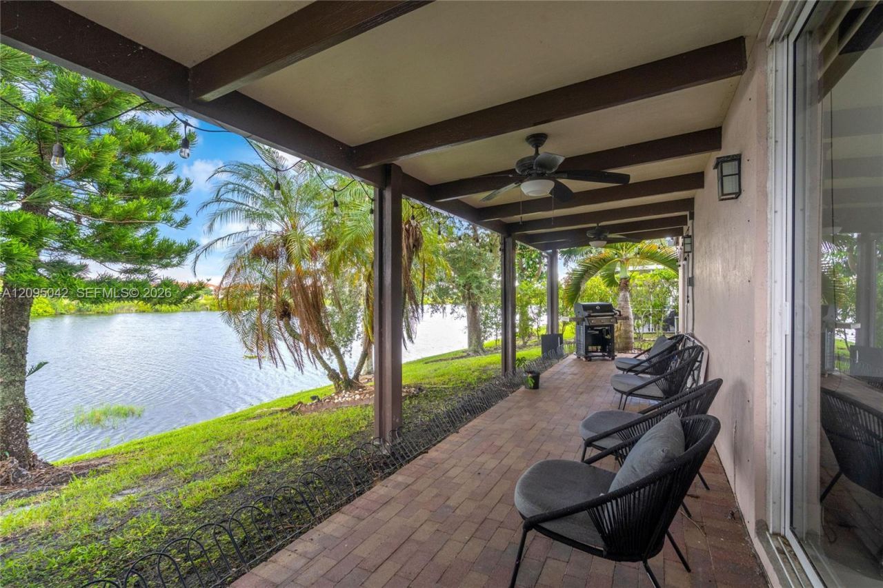 11817 SW 7th St , Pembroke Pines, FL 33025 Photo