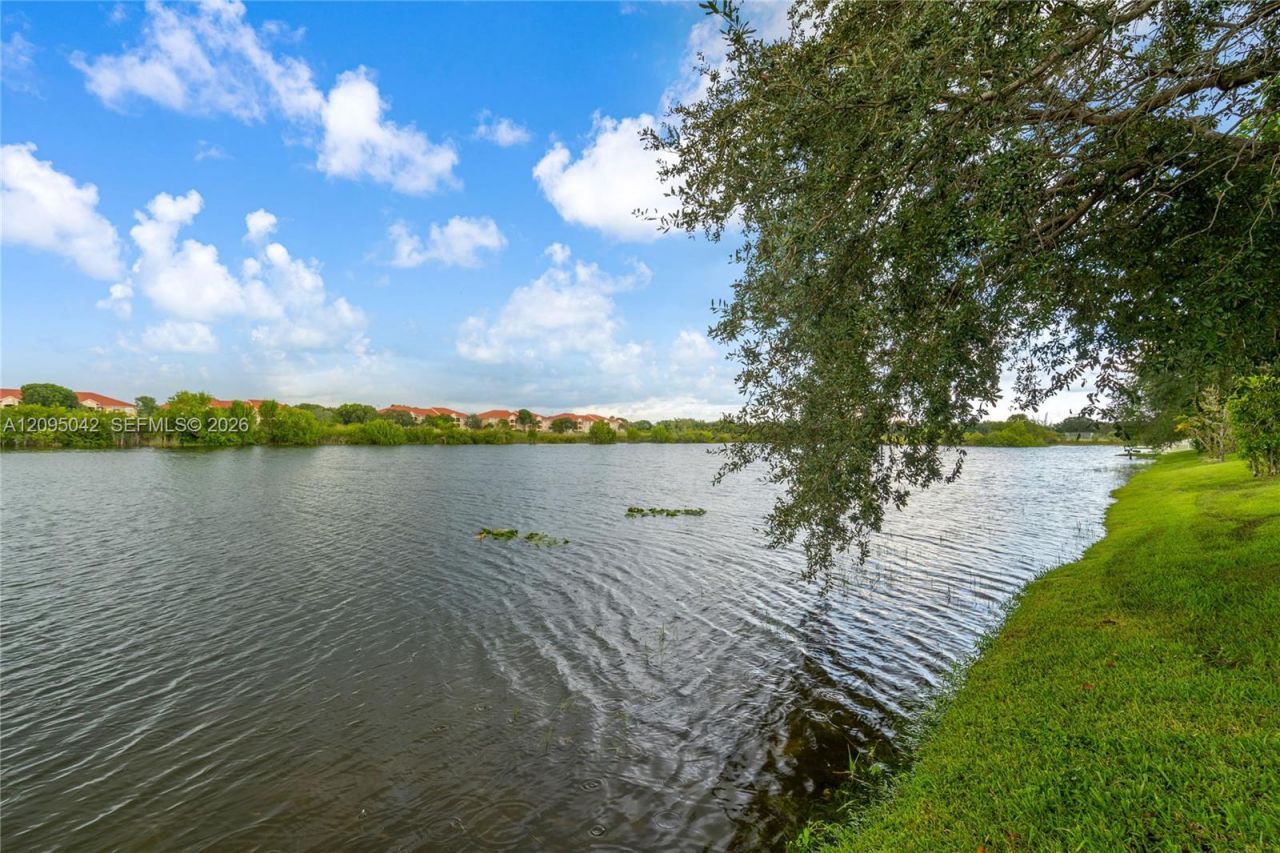 11817 SW 7th St , Pembroke Pines, FL 33025 Photo