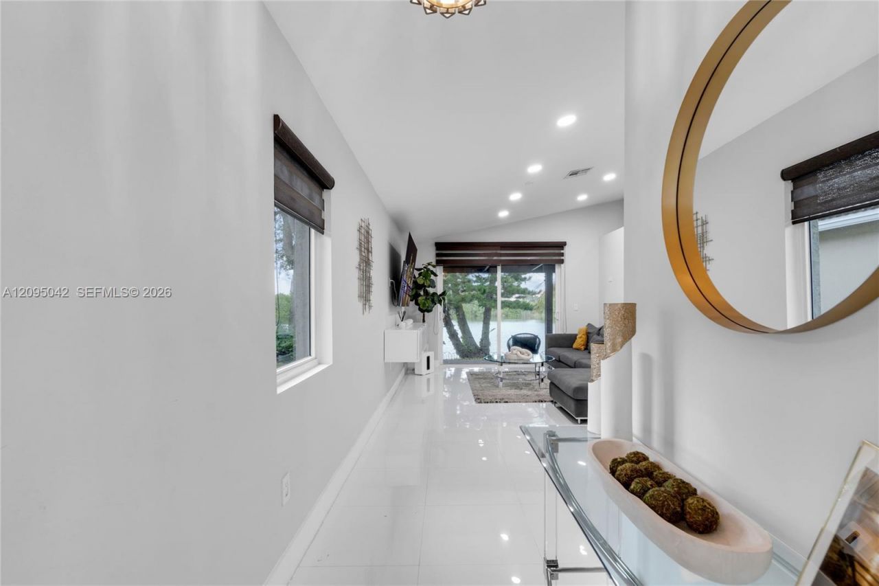 11817 SW 7th St , Pembroke Pines, FL 33025 Photo