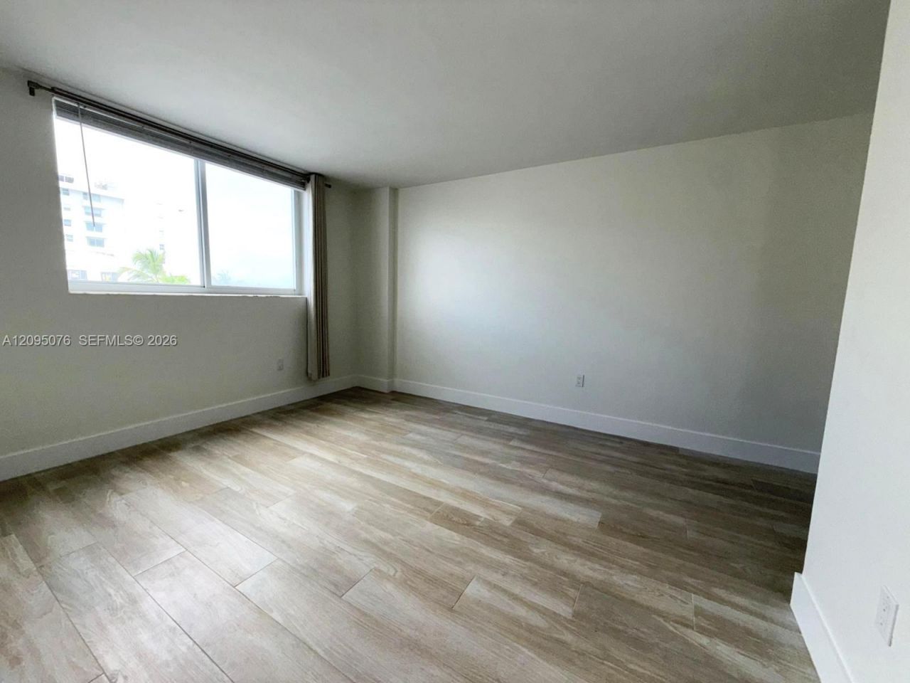 401 Ocean Dr , Unit 522, Miami Beach, FL 33139 Photo
