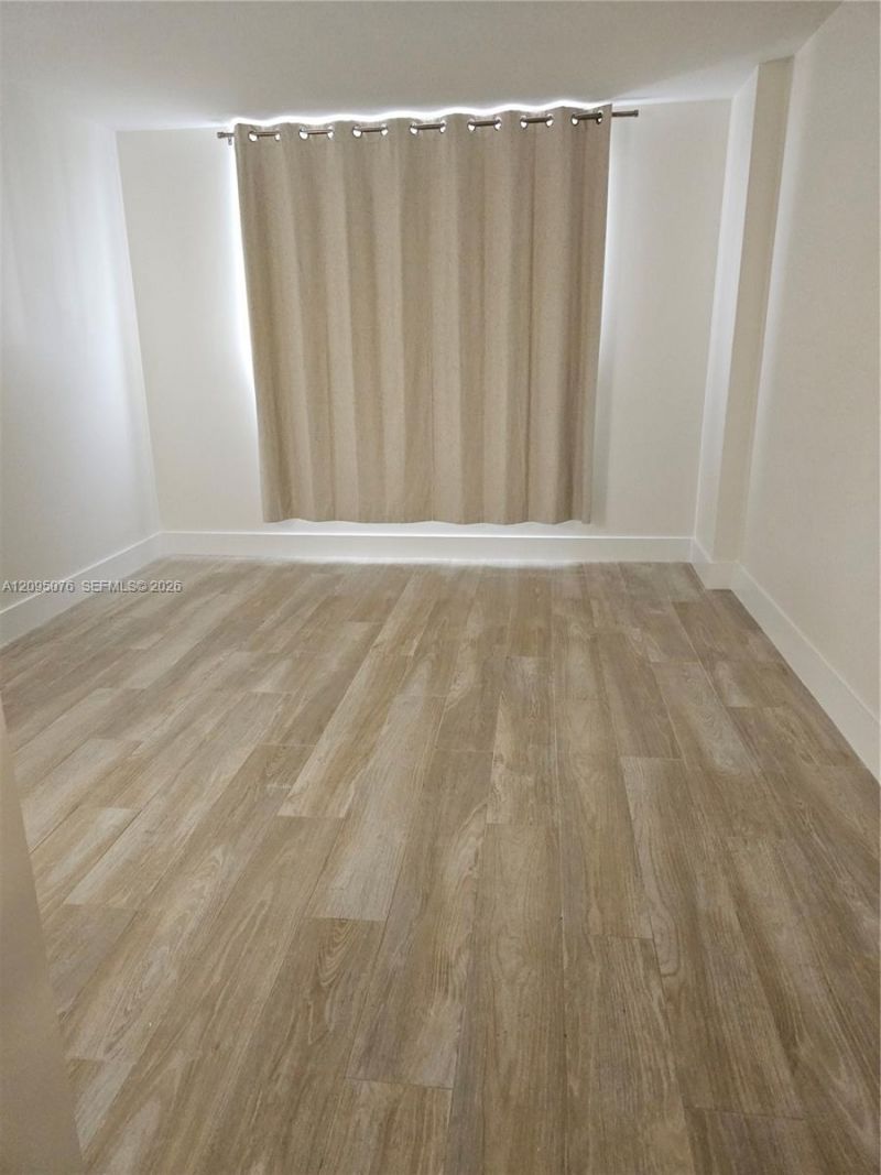 401 Ocean Dr , Unit 522, Miami Beach, FL 33139 Photo