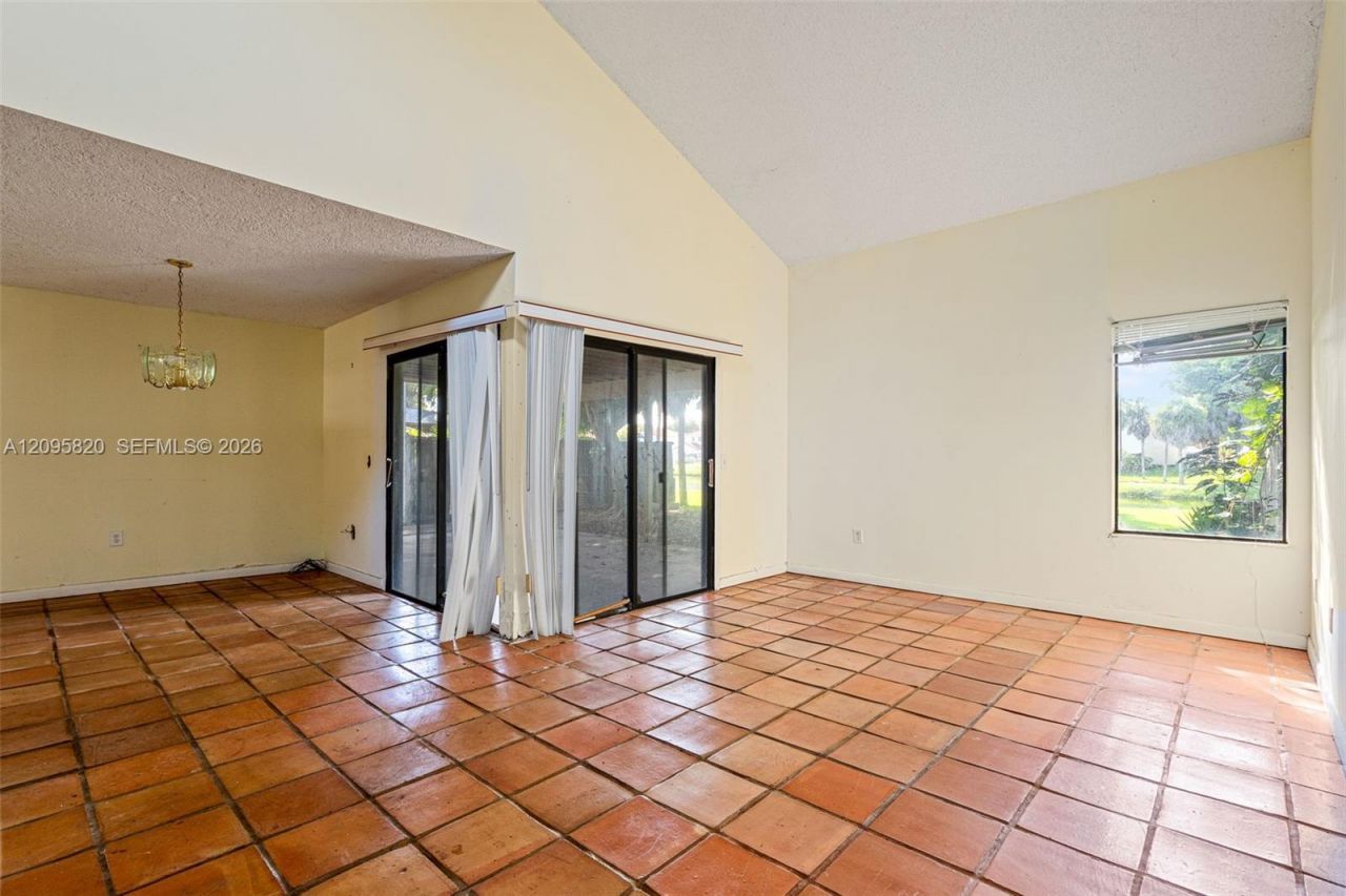 10618 SW 148th Ave Dr , Miami, FL 33196 Photo