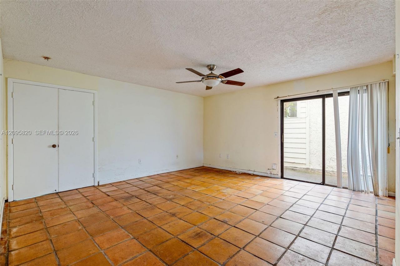 10618 SW 148th Ave Dr , Miami, FL 33196 Photo