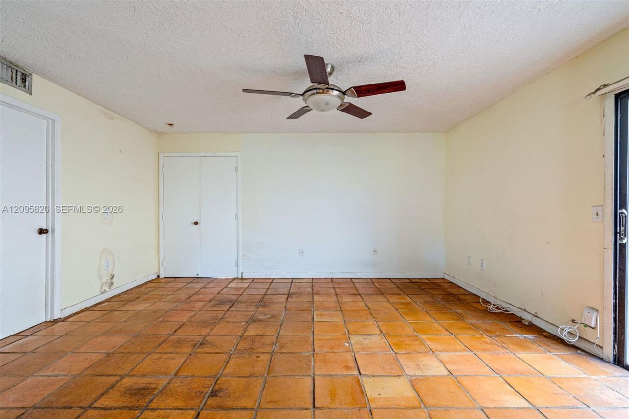 10618 SW 148th Ave Dr , Miami, FL 33196 Photo