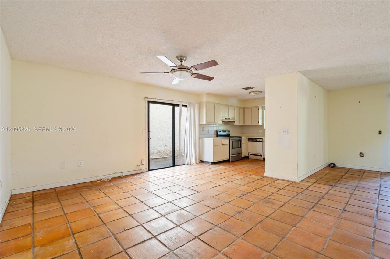 10618 SW 148th Ave Dr , Miami, FL 33196 Photo